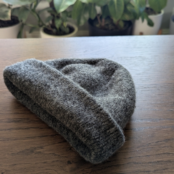 L.L. Bean | Lambswool Beanie - Picture 1 of 3